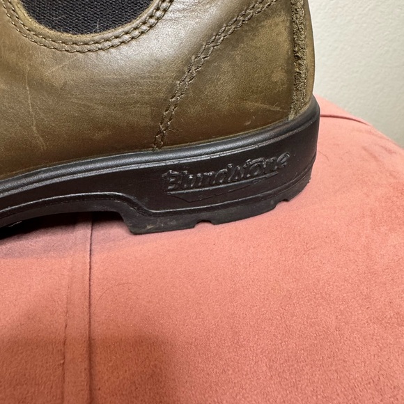 Blundstone 585 Chelsea Boots Women Size 7.5 US Olive Distressed Leather Utility - Picture 2 of 11
